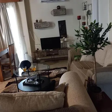 Lena Megalopoli * Mallota