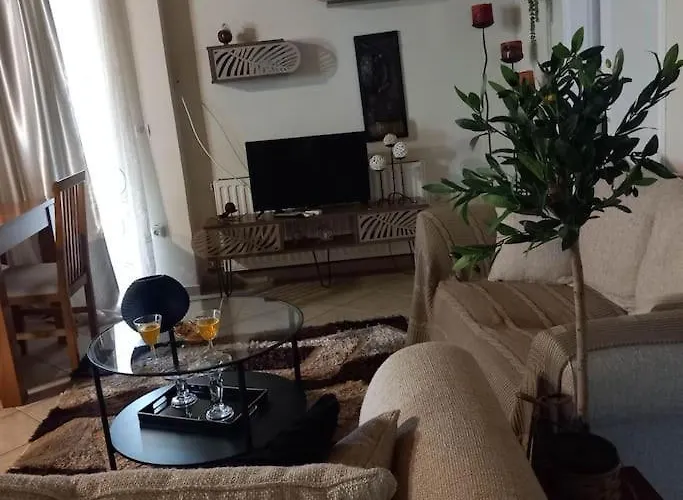 Lena Megalopoli * Mallotá