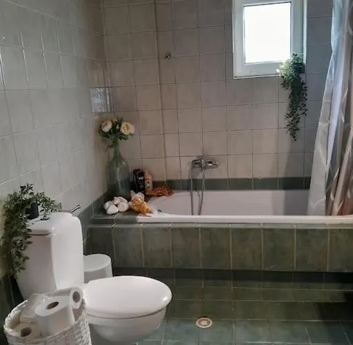 Lena Megalopoli * Mallota